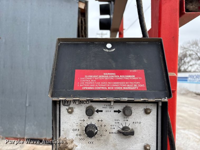 image for item EO4065 Wanco Traffic Director arrow board trailer