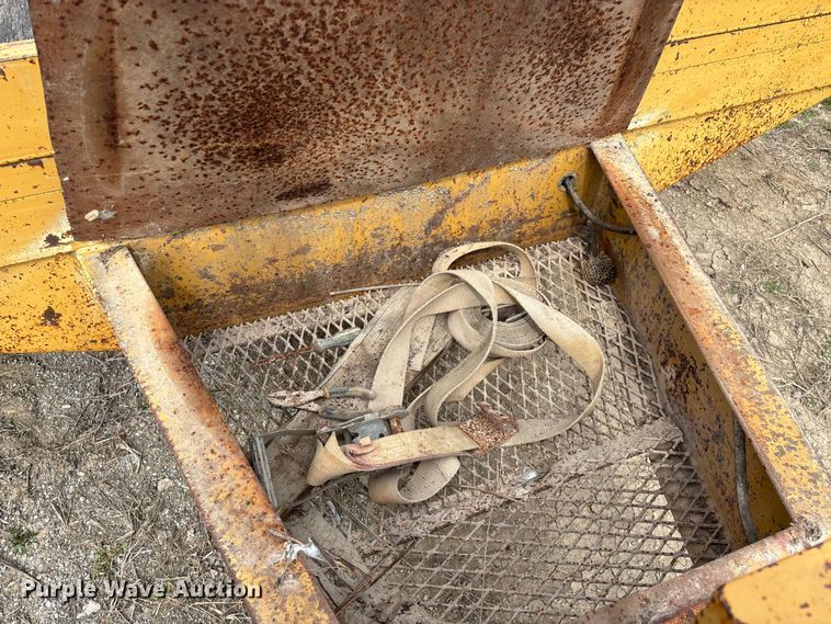 image for item EO4066 2002 Belshe  equipment trailer