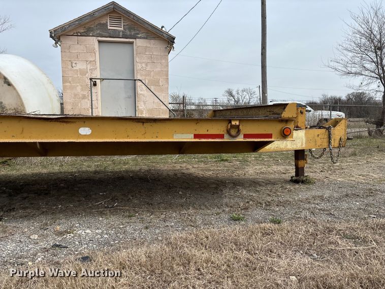 image for item EO4066 2002 Belshe  equipment trailer
