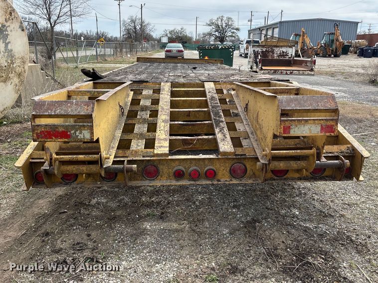 image for item EO4066 2002 Belshe  equipment trailer