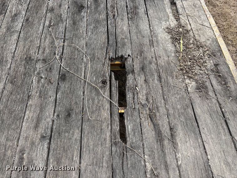 image for item EO4066 2002 Belshe  equipment trailer