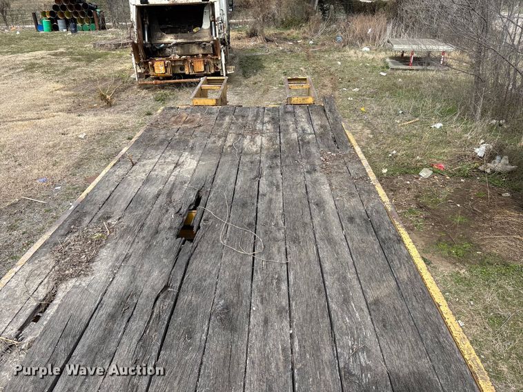 image for item EO4066 2002 Belshe  equipment trailer