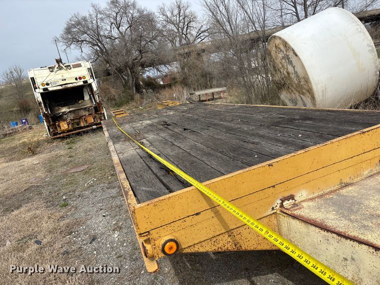 image for item EO4066 2002 Belshe  equipment trailer