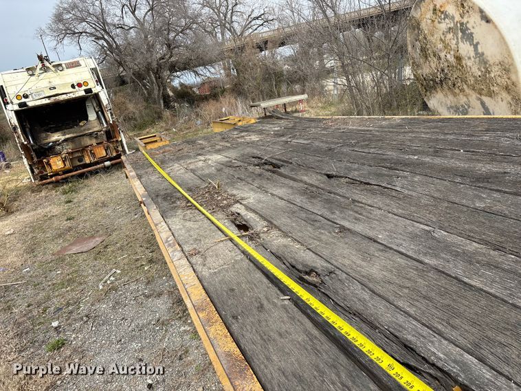 image for item EO4066 2002 Belshe  equipment trailer