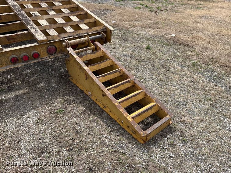 image for item EO4066 2002 Belshe  equipment trailer