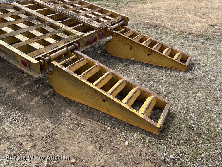 image for item EO4066 2002 Belshe  equipment trailer