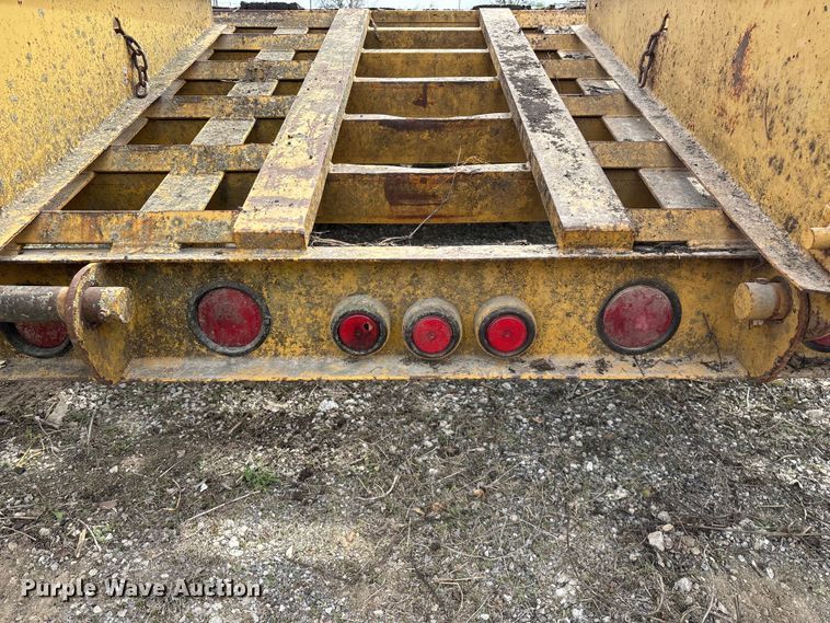 image for item EO4066 2002 Belshe  equipment trailer