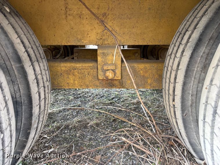 image for item EO4066 2002 Belshe  equipment trailer