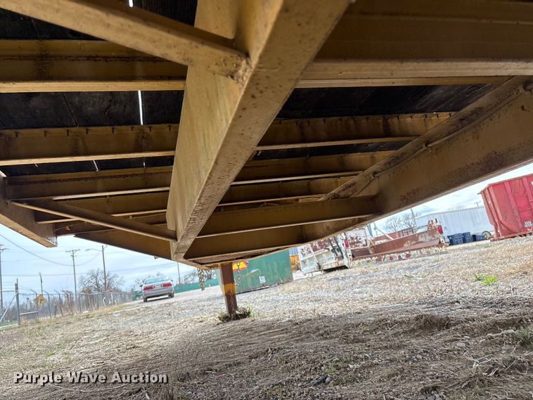 image for item EO4066 2002 Belshe  equipment trailer