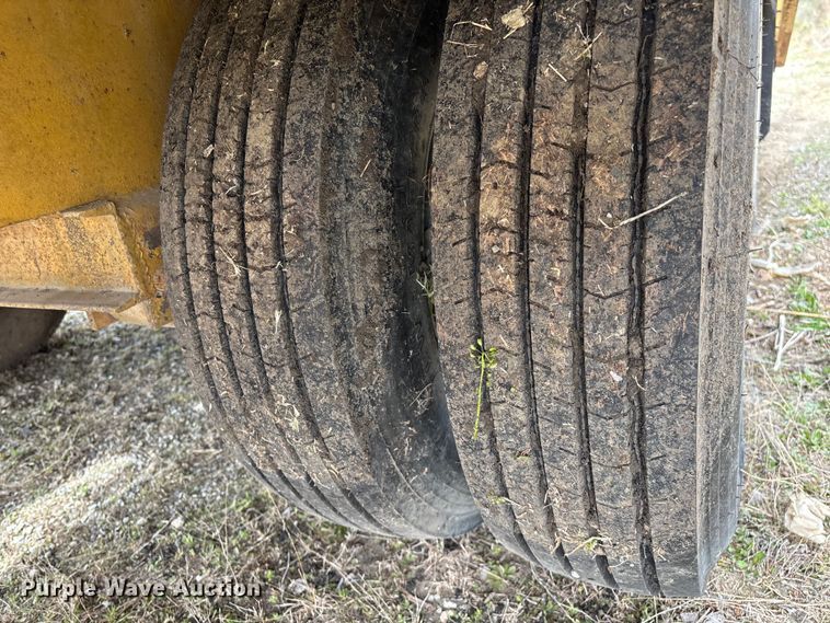 image for item EO4066 2002 Belshe  equipment trailer