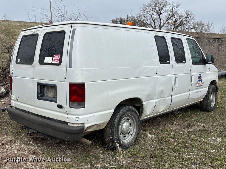 image for item EO4067 2005 Ford E150 van