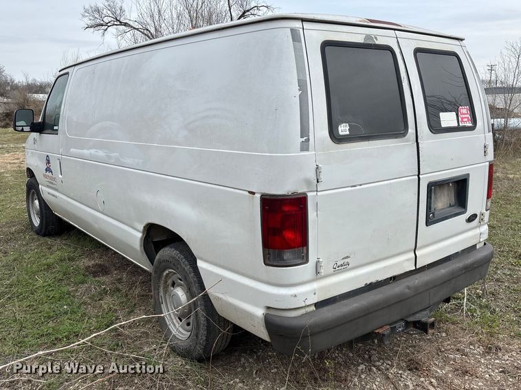 image for item EO4067 2005 Ford E150 van