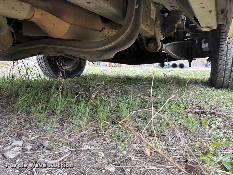 image for item EO4067 2005 Ford E150 van