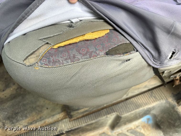 image for item EO4067 2005 Ford E150 van