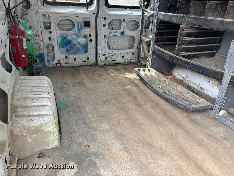 image for item EO4067 2005 Ford E150 van
