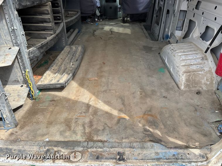 image for item EO4067 2005 Ford E150 van