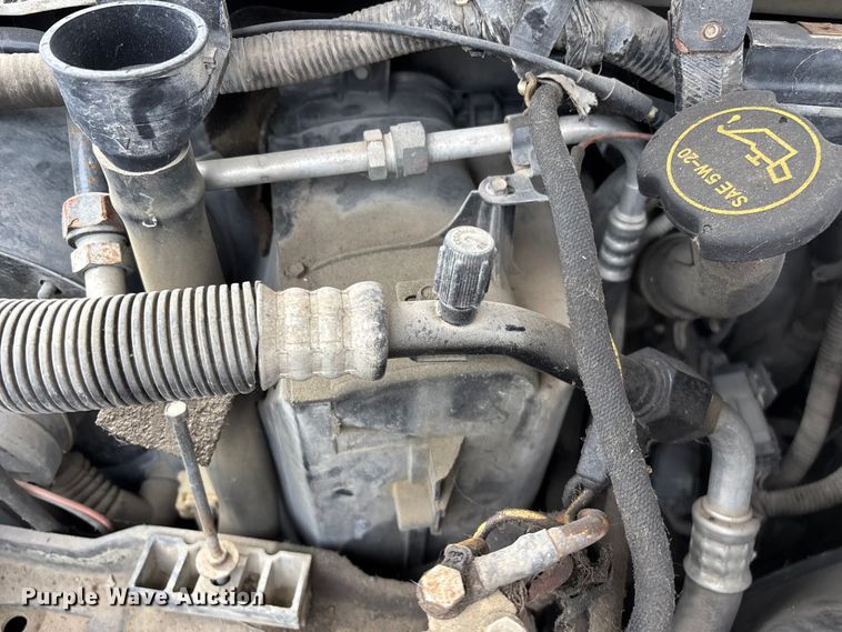 image for item EO4067 2005 Ford E150 van