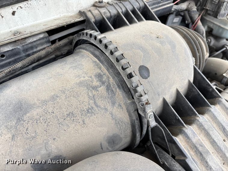 image for item EO4067 2005 Ford E150 van