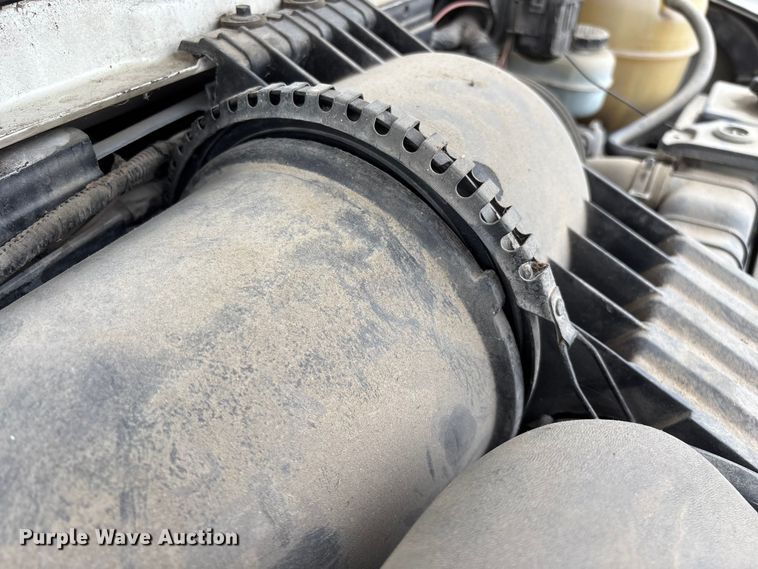 image for item EO4067 2005 Ford E150 van