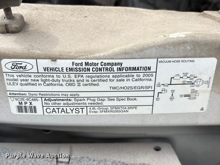 image for item EO4067 2005 Ford E150 van