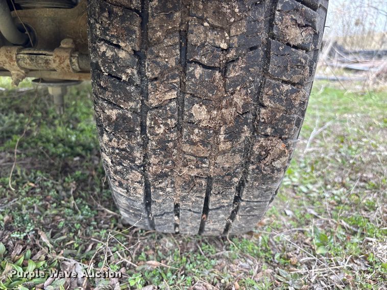 image for item EO4067 2005 Ford E150 van