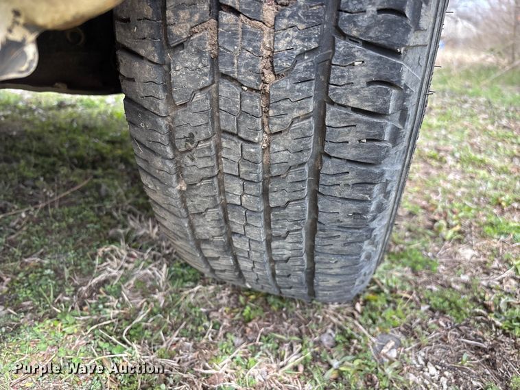 image for item EO4067 2005 Ford E150 van