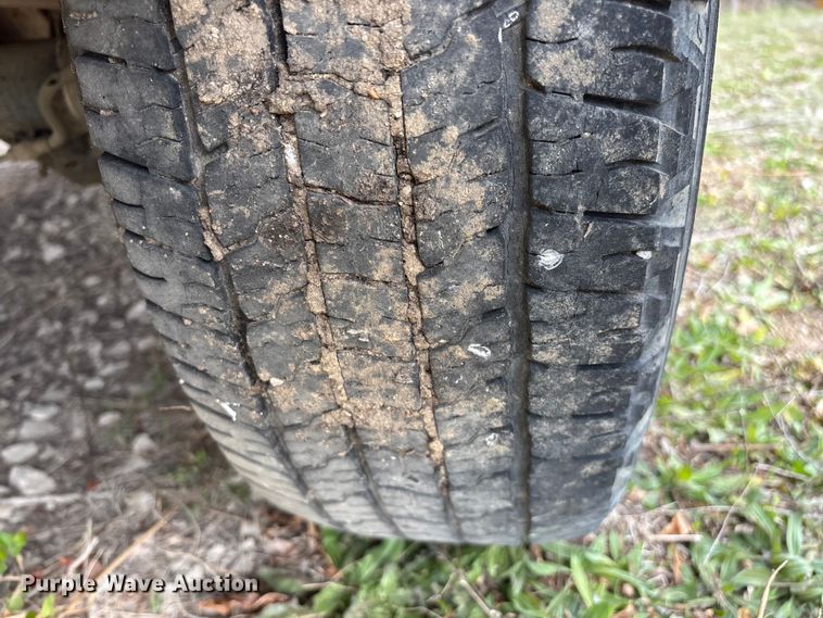 image for item EO4067 2005 Ford E150 van