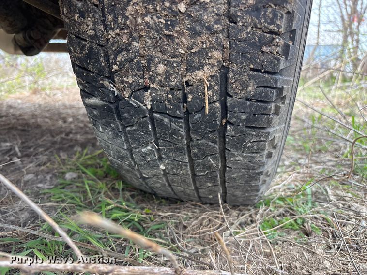 image for item EO4067 2005 Ford E150 van