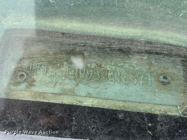 image for item EO4067 2005 Ford E150 van