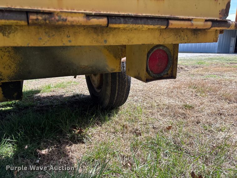 image for item EO4069 Vermeer 1250 wood chipper