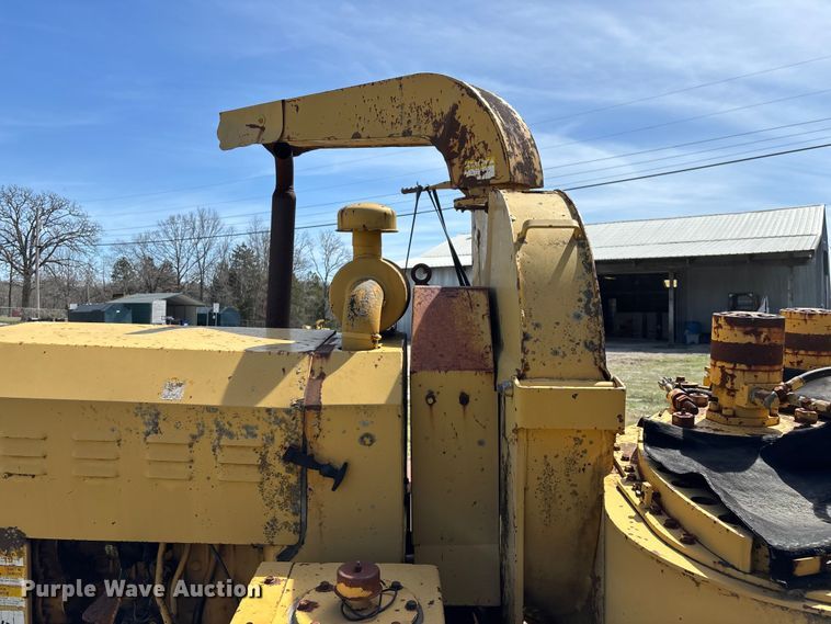 image for item EO4069 Vermeer 1250 wood chipper