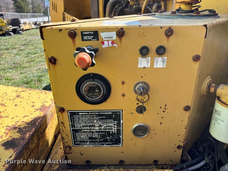 image for item EO4069 Vermeer 1250 wood chipper