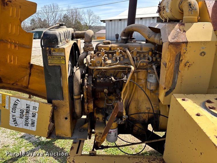 image for item EO4069 Vermeer 1250 wood chipper