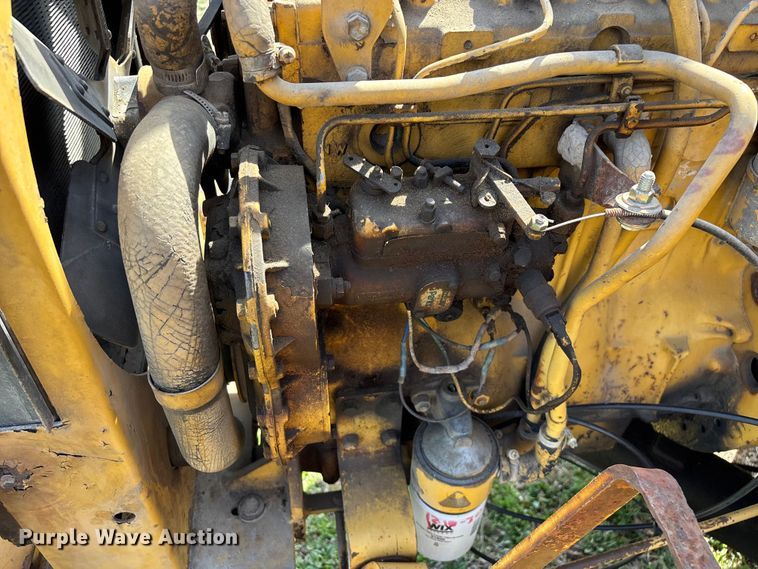 image for item EO4069 Vermeer 1250 wood chipper