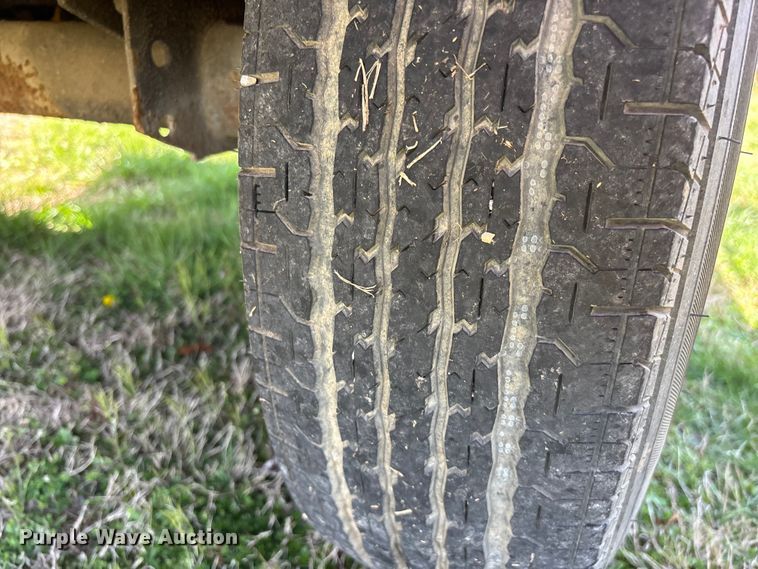 image for item EO4069 Vermeer 1250 wood chipper