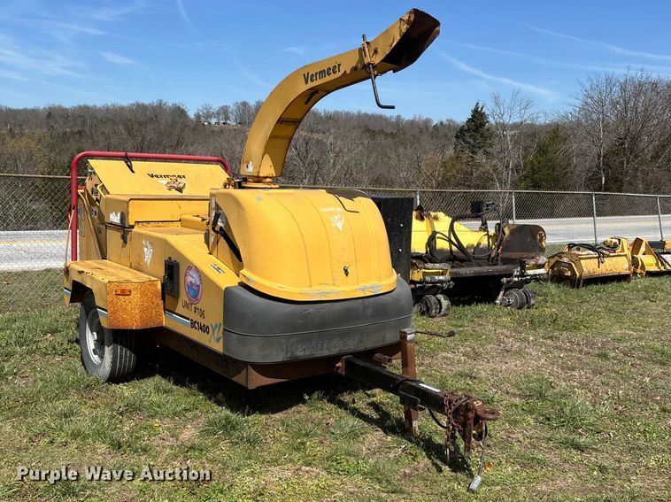 image for item EO4070 2004 Vermeer BC1400 XL wood chipper