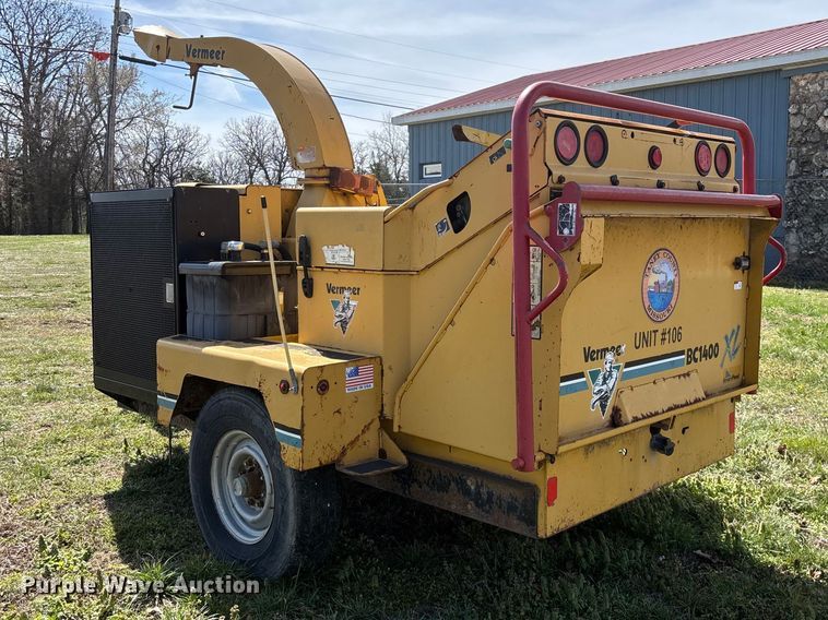 image for item EO4070 2004 Vermeer BC1400 XL wood chipper