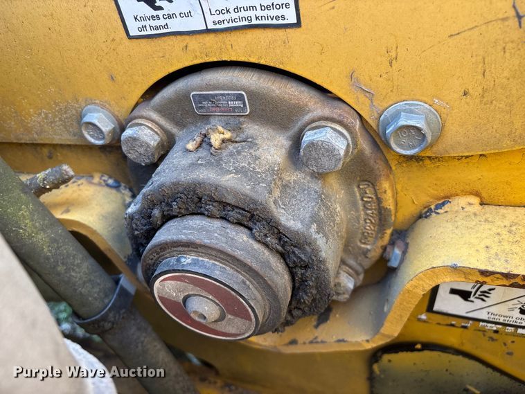 image for item EO4070 2004 Vermeer BC1400 XL wood chipper