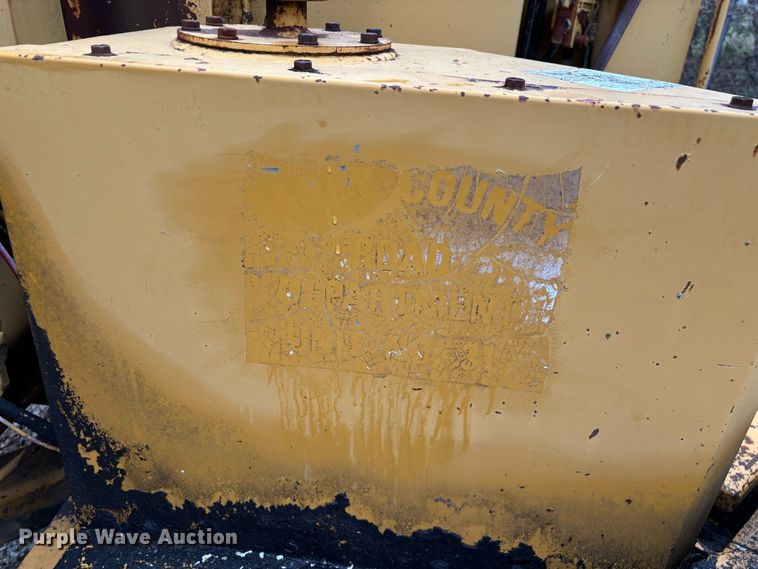 image for item EO4070 2004 Vermeer BC1400 XL wood chipper