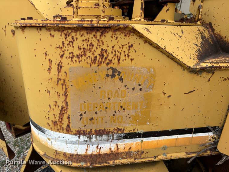 image for item EO4070 2004 Vermeer BC1400 XL wood chipper