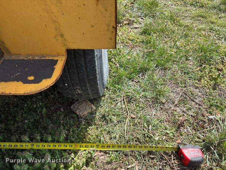 image for item EO4070 2004 Vermeer BC1400 XL wood chipper