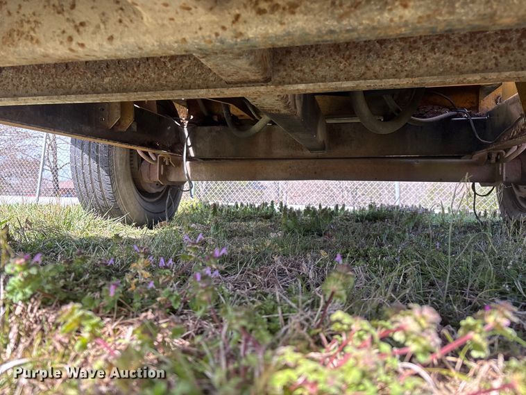 image for item EO4070 2004 Vermeer BC1400 XL wood chipper