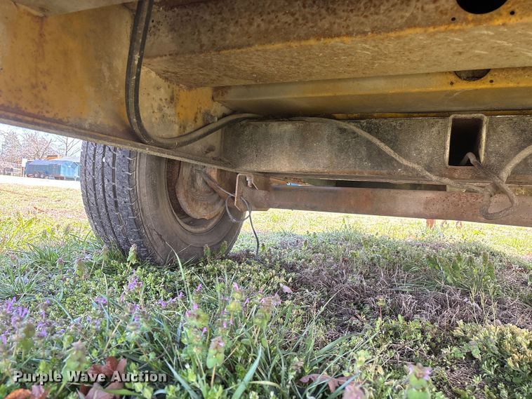 image for item EO4070 2004 Vermeer BC1400 XL wood chipper