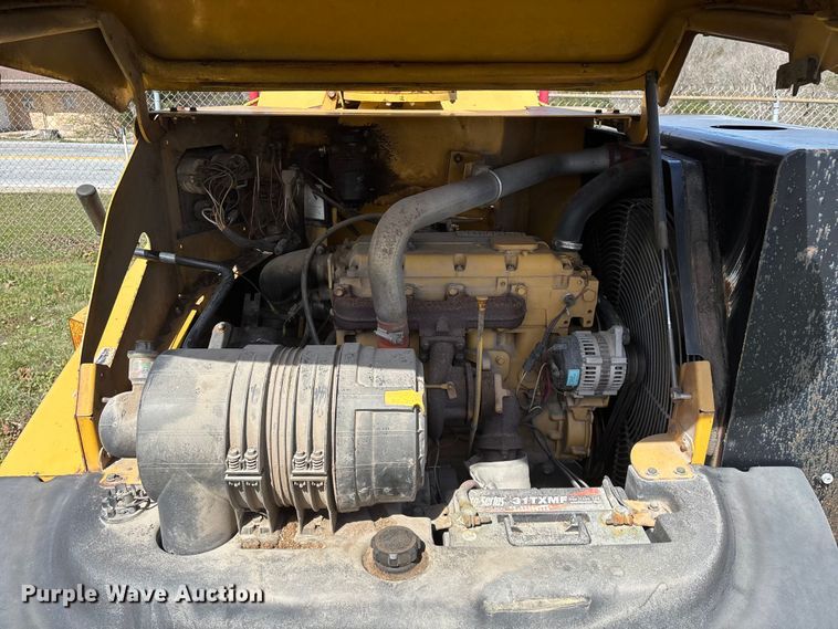 image for item EO4070 2004 Vermeer BC1400 XL wood chipper