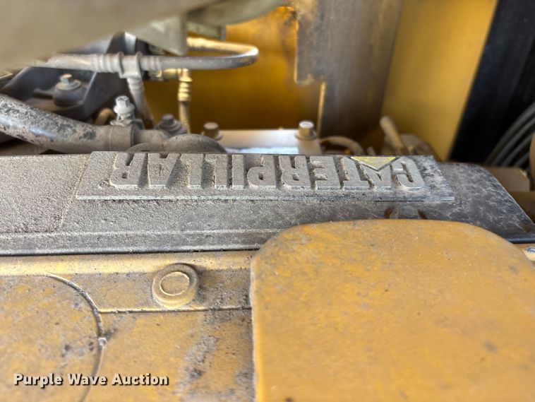 image for item EO4070 2004 Vermeer BC1400 XL wood chipper