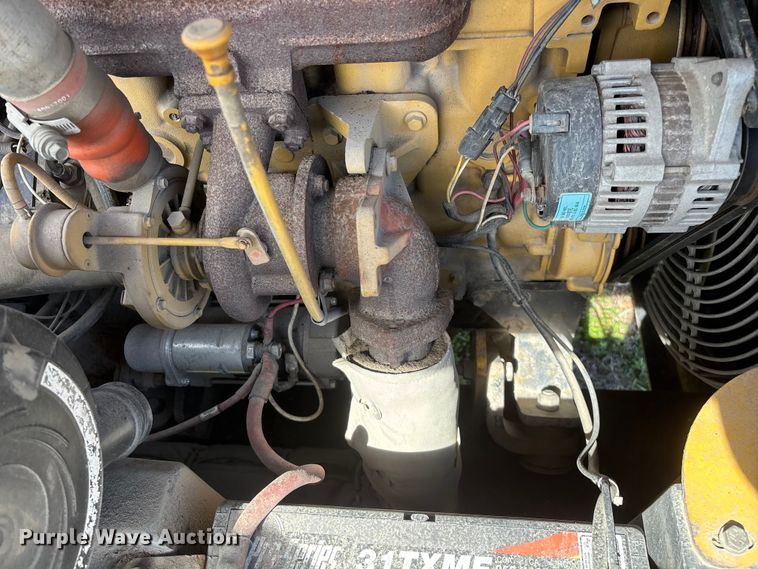 image for item EO4070 2004 Vermeer BC1400 XL wood chipper