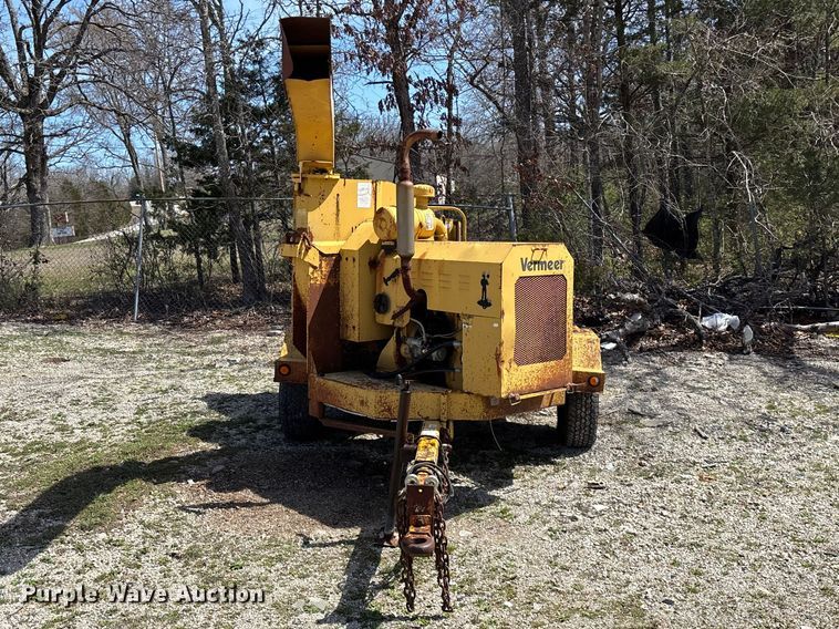 image for item EO4071 Vermeer 1250 wood chipper