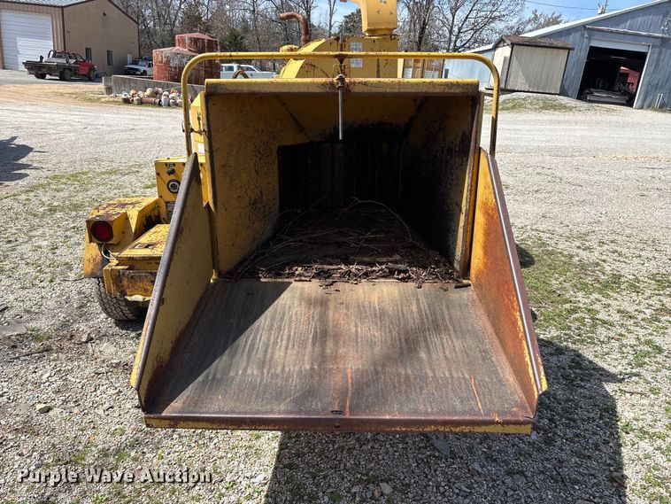 image for item EO4071 Vermeer 1250 wood chipper