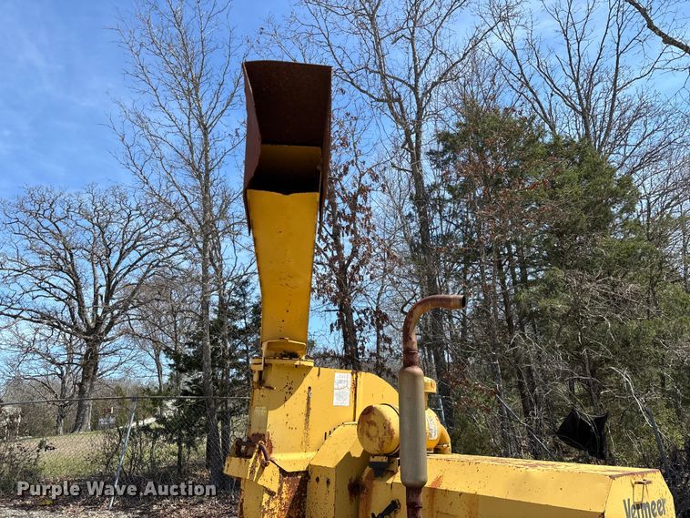 image for item EO4071 Vermeer 1250 wood chipper