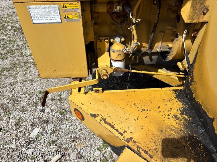 image for item EO4071 Vermeer 1250 wood chipper